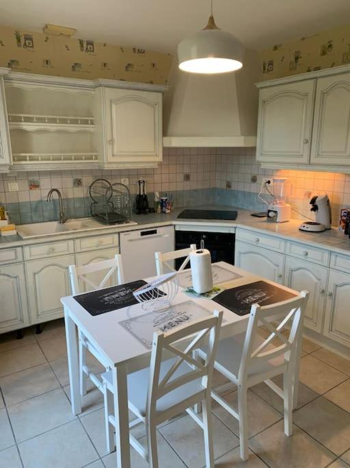 Gite 3 Etoiles Les Gourlines Avec Balneo, Veranda, Piscine Et Garage Avermes Exterior photo