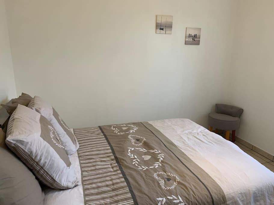 Gite 3 Etoiles Les Gourlines Avec Balneo, Veranda, Piscine Et Garage Avermes Exterior photo
